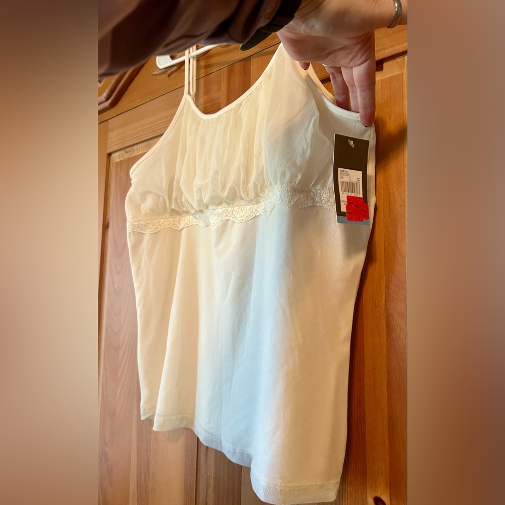 Elegant cream Lace Trim tank top
